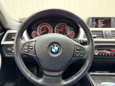 Used 2013 BMW 320i 320i Sedan image 13