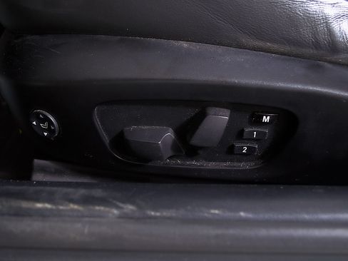 Used 2010 BMW M3 Convertible RWD image 17