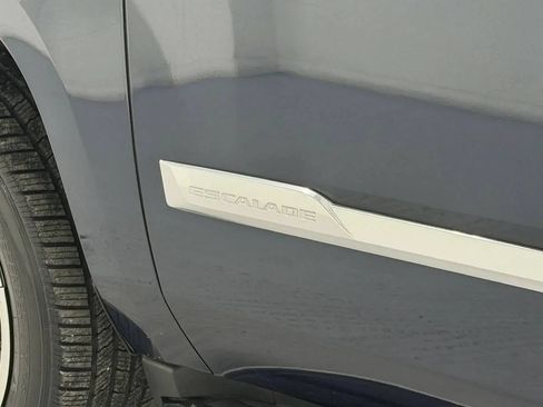 Used 2019 Cadillac Escalade Luxury RWD image 42