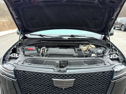 Used 2021 Cadillac Escalade Sport Platinum w/ LPO, ONYX Package image 14