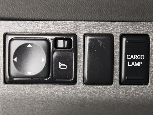 Used 2020 Nissan Frontier SV image 16