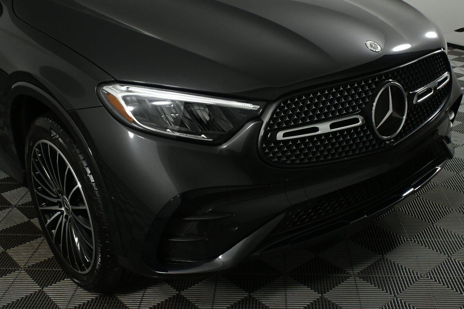 Used 2026 Mercedes-Benz GLC 300 4MATIC image 33