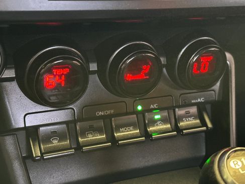 Used 2023 Toyota GR86 10th Anniversary SE image 19