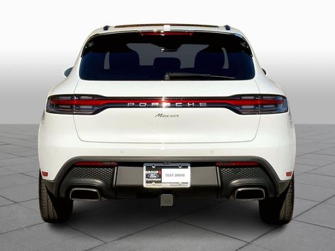 Used 2025 Porsche Macan image 4