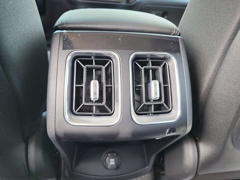 New 2026 Kia Sorento LX FWD image 16
