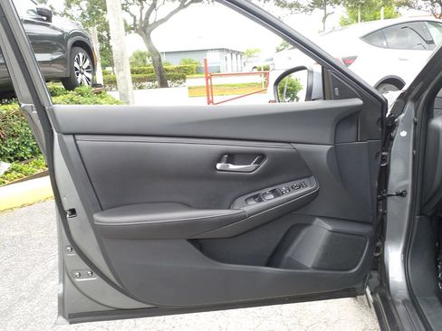 Used 2020 Nissan Sentra S FWD image 19