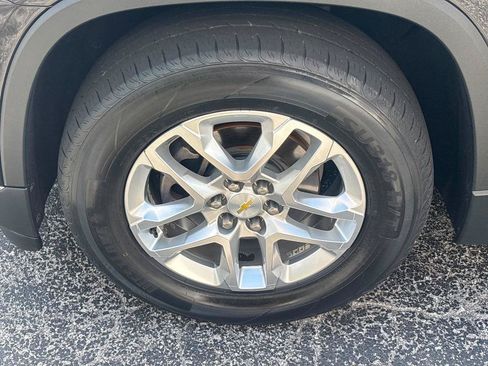 Used 2018 Chevrolet Traverse LT FWD image 6