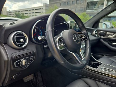 Used 2022 Mercedes-Benz GLC 300 4MATIC image 10