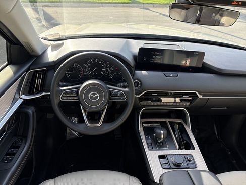 Used 2025 MAZDA CX-90 3.3 Turbo w/ Preferred Package AWD/4WD image 19