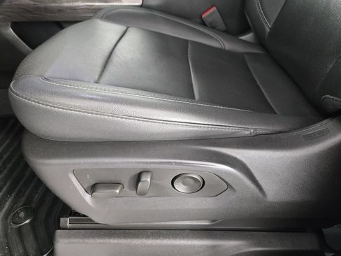 Used 2024 Chevrolet Silverado 1500 LTZ AWD/4WD image 25
