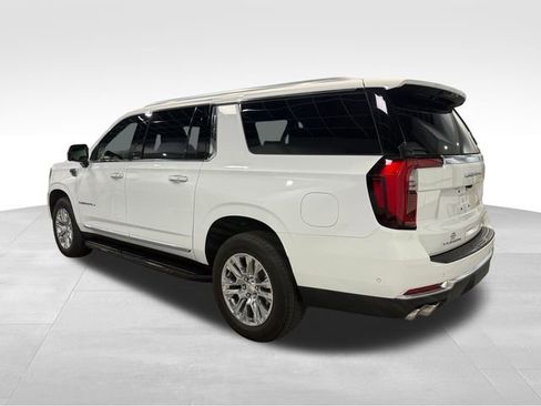 Certified 2025 GMC Yukon XL Denali image 5