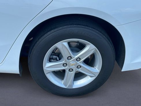 Used 2024 Chevrolet Malibu LS w/ Driver Confidence Package FWD image 5