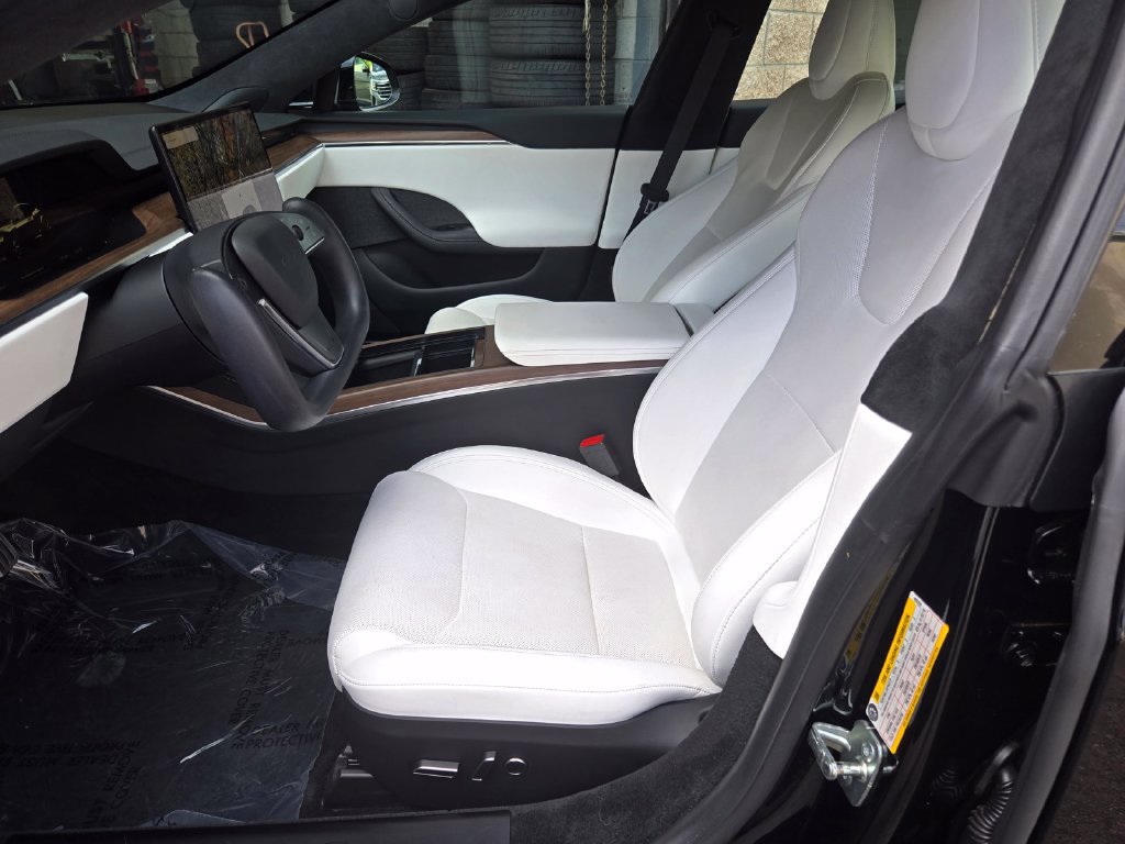 Used 2023 Tesla Model S AWD/4WD image 17