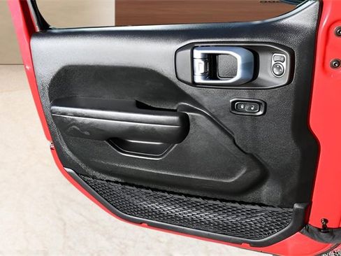 Used 2022 Jeep Gladiator Mojave w/ Trailer Tow Package image 11