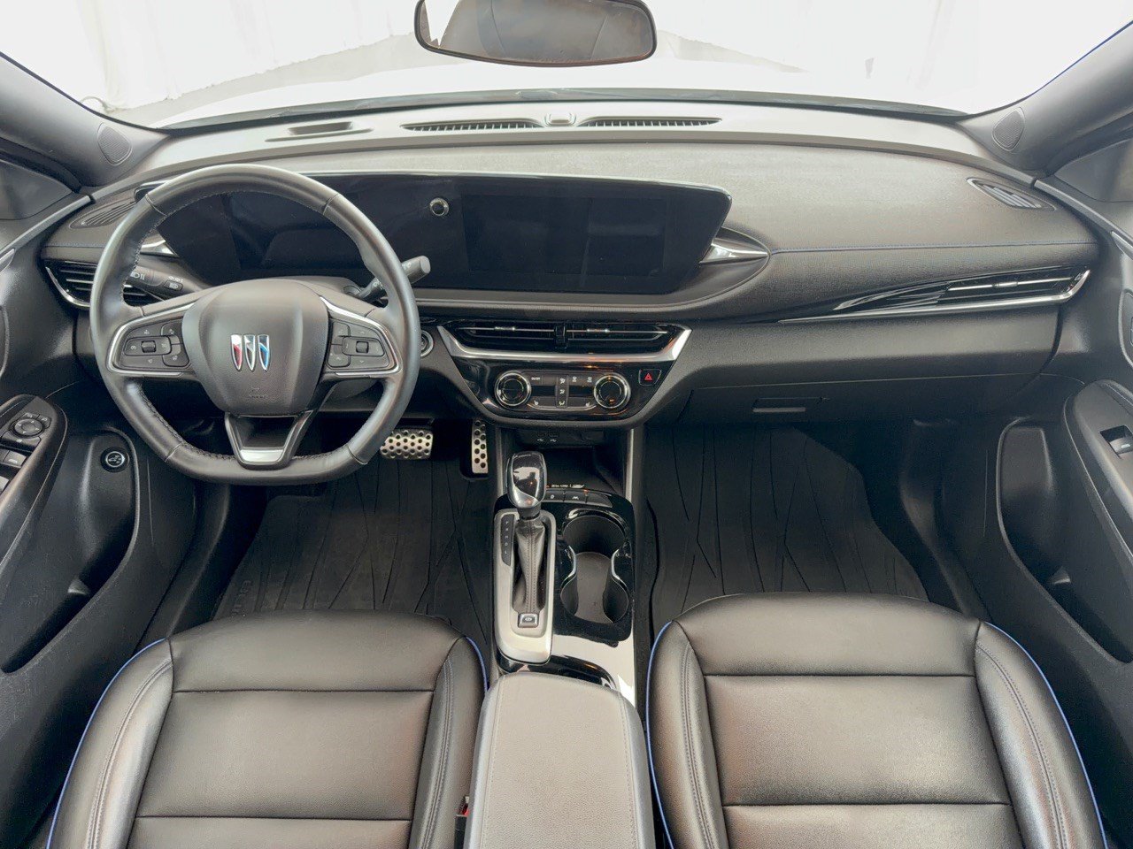 Used 2024 Buick Envista Sport Touring w/ Convenience I Package FWD image 17