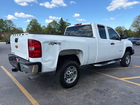 Used 2011 Chevrolet Silverado 2500 W/T AWD/4WD image 6