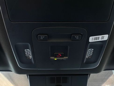 Used 2026 Toyota Camry SE FWD image 18