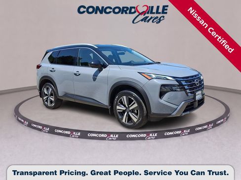 Certified 2025 Nissan Rogue SL w/ SL Premium Package AWD/4WD image 1