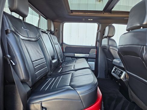 Used 2025 Ford F250 Platinum w/ FX4 Off-Road Package image 58