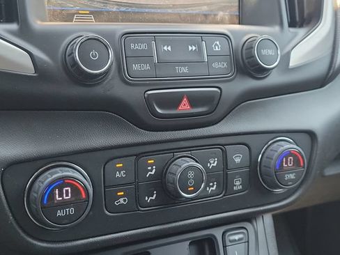 Used 2018 GMC Terrain SLE w/ Driver Convenience Package FWD image 17