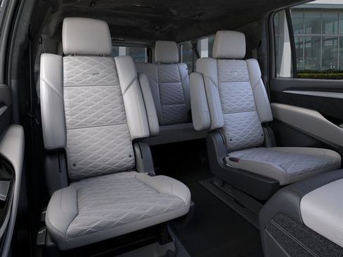 New 2026 Cadillac Escalade ESV V AWD/4WD image 17