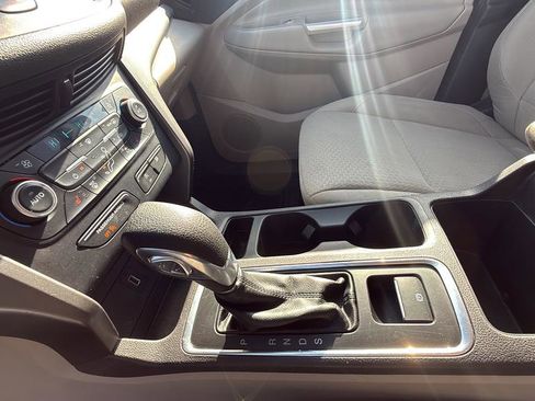 Used 2018 Ford Escape SE image 22