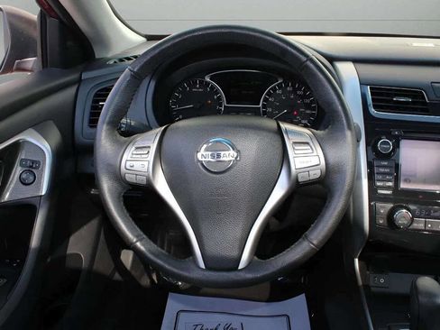 Used 2015 Nissan Altima 2.5 SL w/ Technology Package image 10