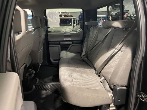 Used 2017 Ford F150 XLT w/ Equipment Group 302A Luxury AWD/4WD image 26