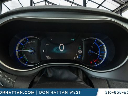 Used 2021 Chrysler Pacifica Touring w/ S Appearance Package FWD image 6