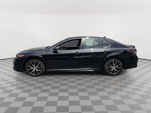 Used 2024 Toyota Camry SE w/ Convenience Package FWD image 3