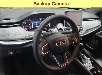 Used 2023 Jeep Compass Latitude AWD/4WD image 11