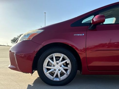 Used 2014 Toyota Prius V Three FWD image 5
