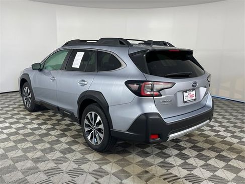 Used 2023 Subaru Outback Limited image 21