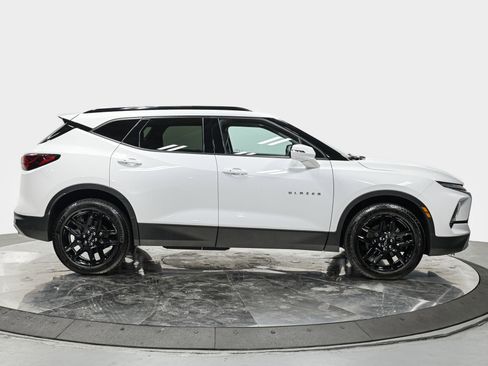 Used 2023 Chevrolet Blazer LT image 8