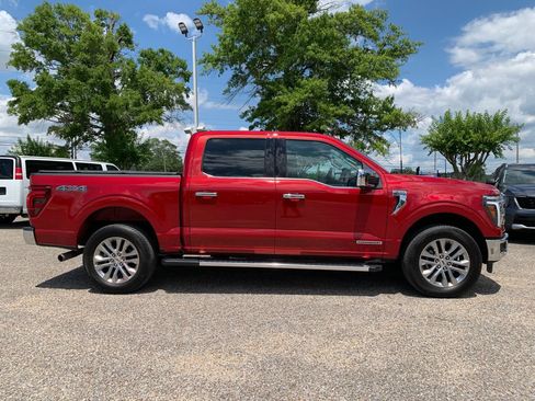 Used 2025 Ford F150 Lariat w/ Equipment Group 501A Mid AWD/4WD image 2