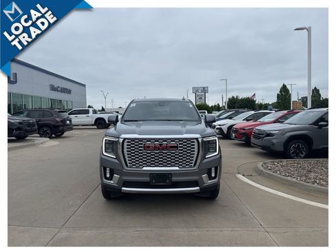 Used 2021 GMC Yukon XL Denali w/ Denali Ultimate Package AWD/4WD image 2