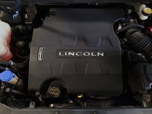 Used 2018 Lincoln MKX Select w/ Select Plus Package FWD image 30