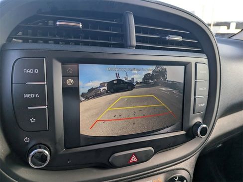 Used 2024 Kia Soul LX w/ Option Group 015 image 18