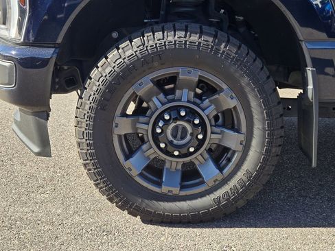 Used 2024 Ford F350 Lariat w/ Sport Appearance Package image 7