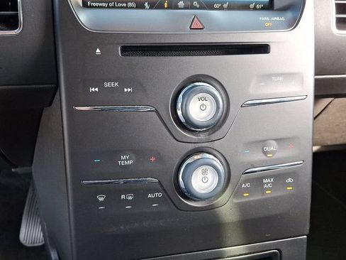 Used 2013 Ford Flex SEL FWD image 16