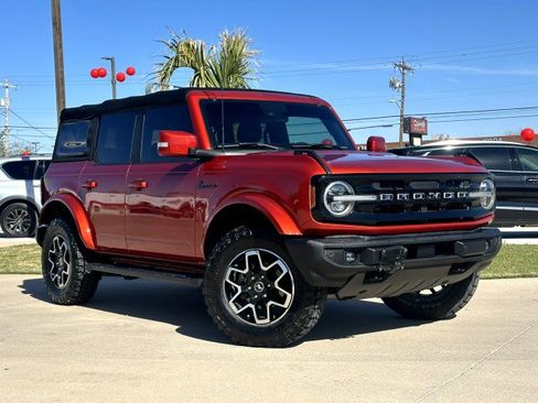 Used 2022 Ford Bronco Outer Banks image 3