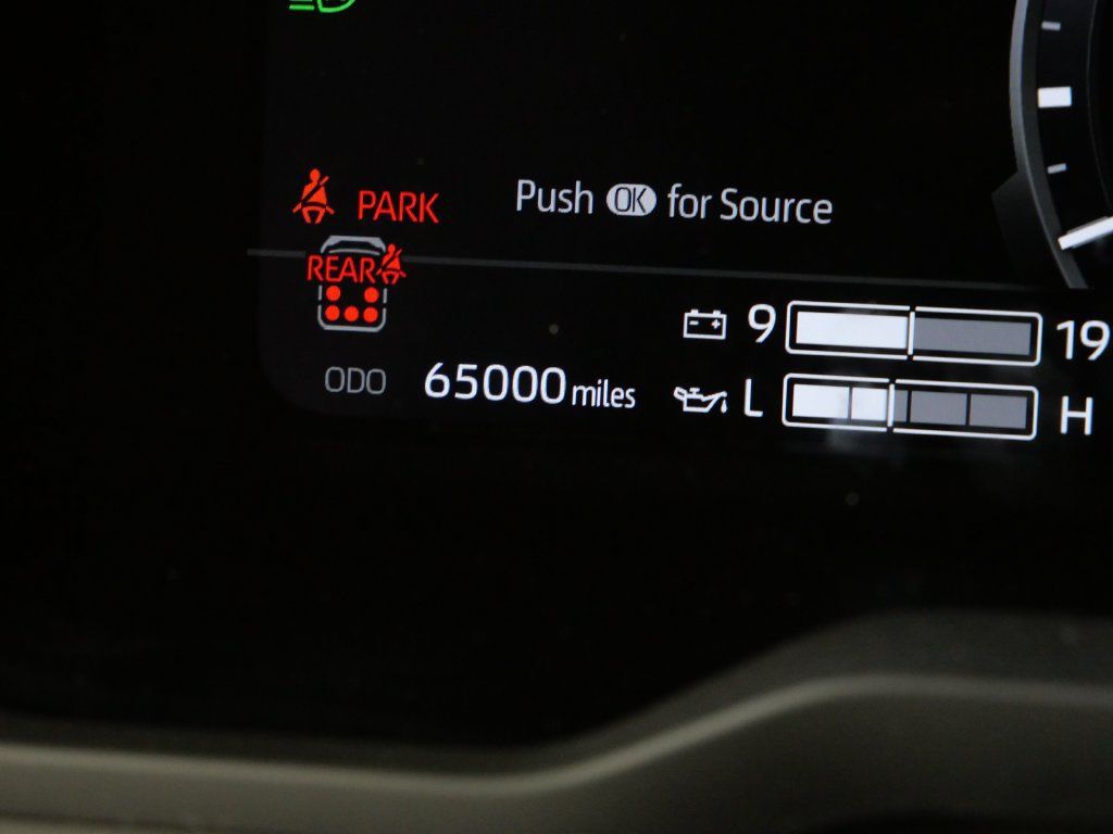 Used 2023 Toyota Sequoia Capstone AWD/4WD image 34