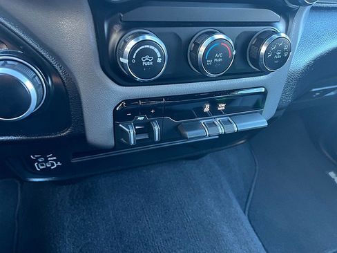 Used 2024 RAM 2500 Big Horn w/ Bed Utility Group image 28