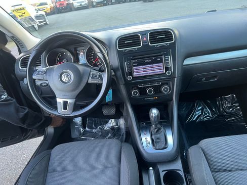 Used 2014 Volkswagen Golf 4-Door image 19