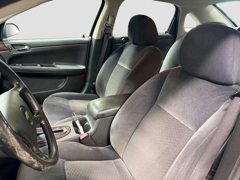 Used 2010 Chevrolet Impala LT FWD image 14