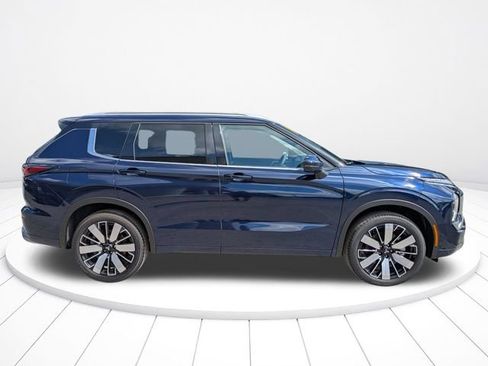 New 2026 Mitsubishi Outlander SEL FWD image 3