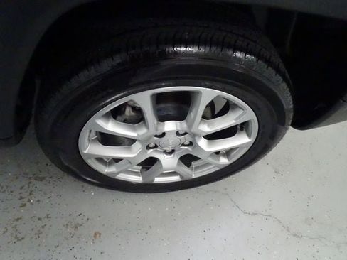 Certified 2023 Jeep Compass Latitude w/ Sun and Sound Group image 29