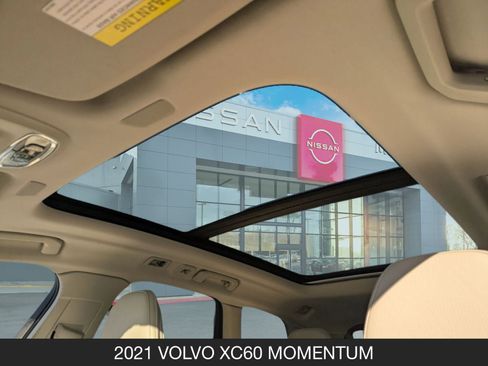 Used 2021 Volvo XC60 T5 Momentum image 20