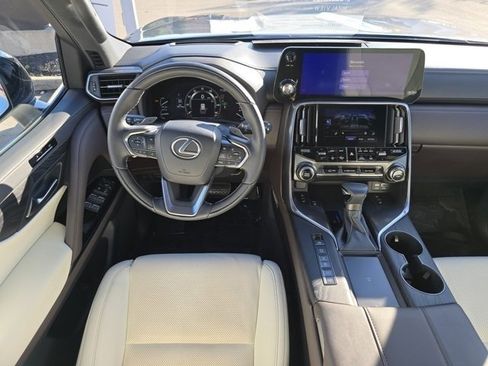 Used 2023 Lexus LX 600 4WD w/ Appearance Package image 3