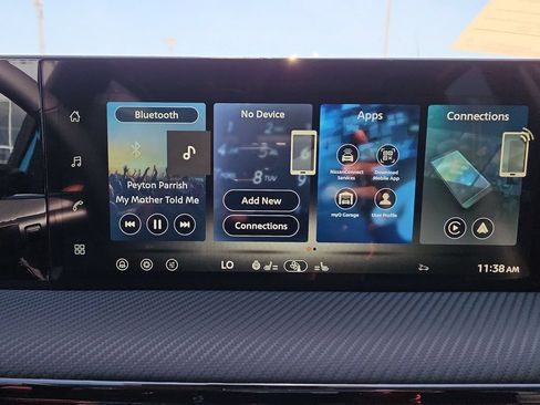 New 2026 Nissan Kicks SR w/ SR Premium Package FWD image 18